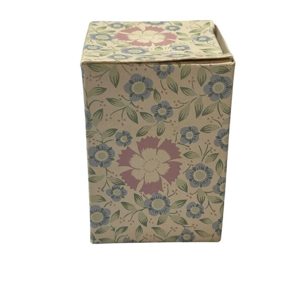 Vtg Scarborough & Co SPRING RAIN Fragrance Candle 2 Ounces - Picture 2 of 6